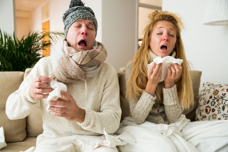 علائم آنفولانزا چیست؟ نشانه‌ها، درمان، خطرات و تفاوت با سرماخوردگی