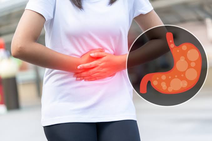 نفخ شکم چیست؟ علت نفخ زیاد، درمان + از بین بردن نفخ فوری
